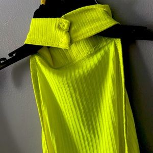 Urban Heritage Button around bodysuit (neon)